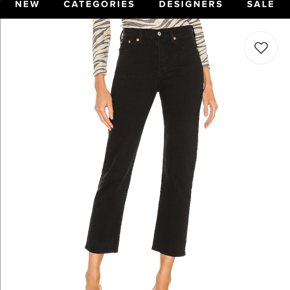 Levi's wedgie in black heart